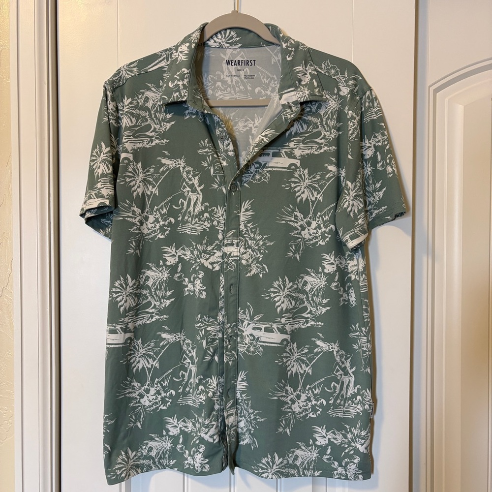 Lightweight Green Tropical Print Shirt